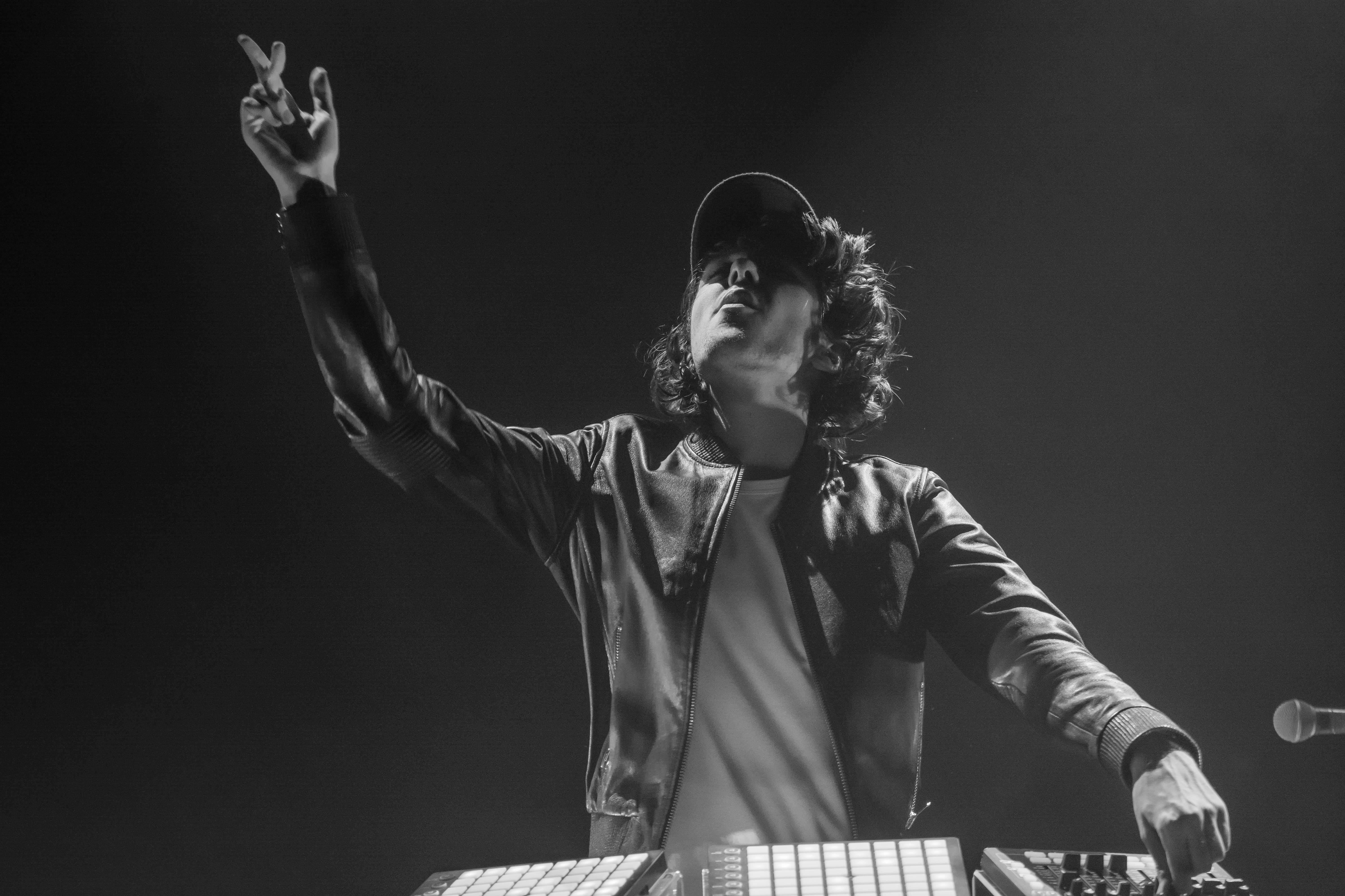 Madeon1